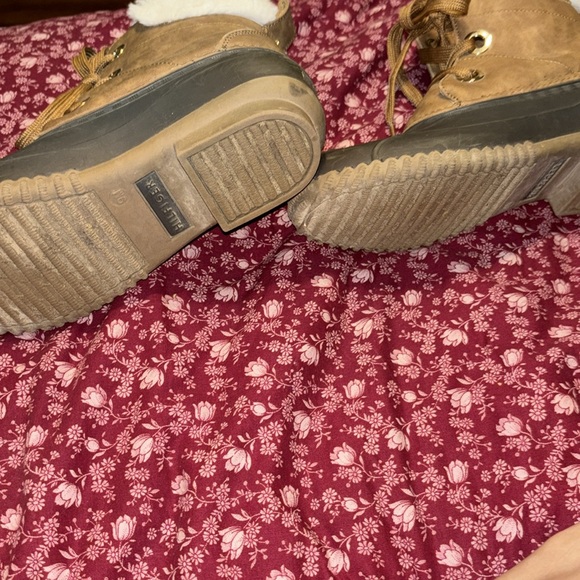 EUC Tommy Hilfiger snow sleet boots size 9 women’s man made faux fur upper - Picture 3 of 14